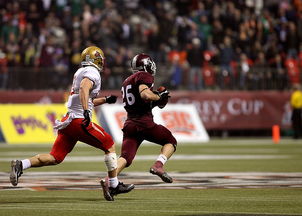 od体育网页版-加拿大队在赛制中的表现：如何调整战术应对不同对手，加拿大队与中国队